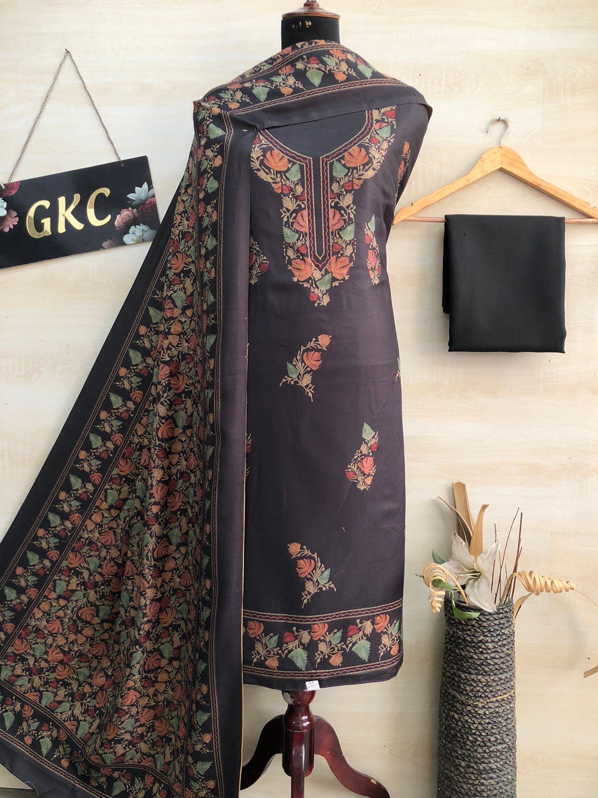 PASHMINA SUIT